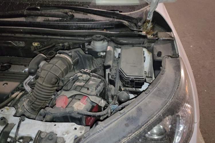 Used Honda CR-V 2013 2.4L four-wheel drive luxury version Engine Bay Left