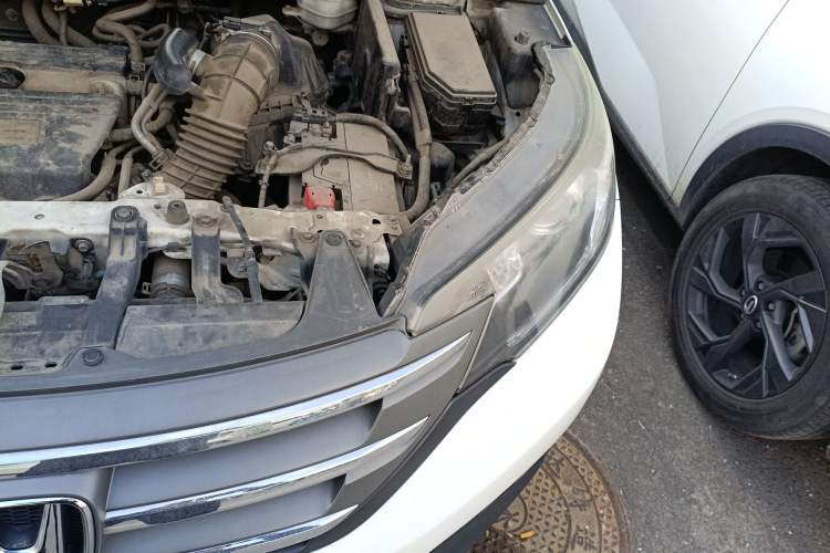 Used Honda CR-V 2013 2.4L four-wheel drive luxury version Engine Bay Left