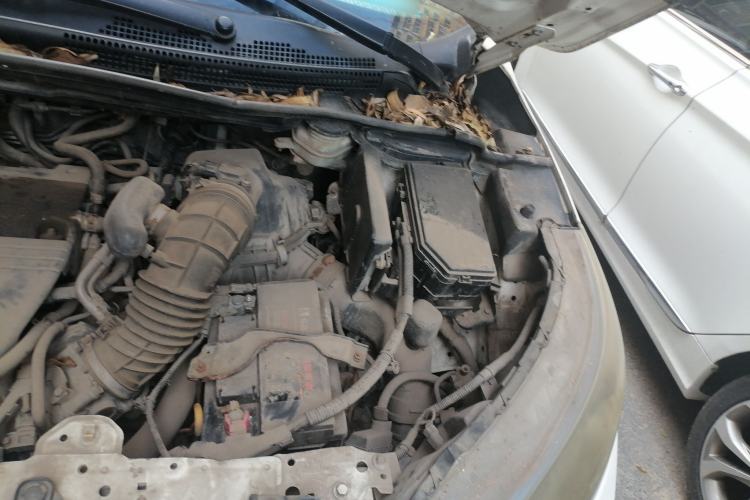 Used Honda CR-V 2013 2.4L two-wheel drive luxury version Engine Bay Left