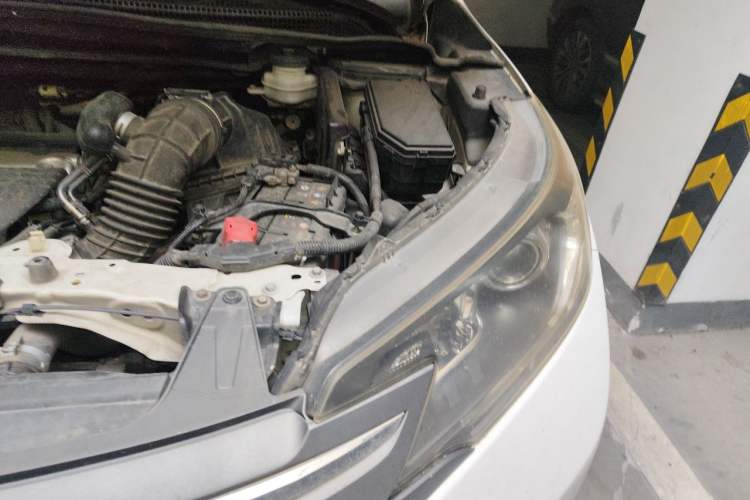 Used Honda CR-V 2013 2.4L two-wheel drive luxury version Engine Bay Left