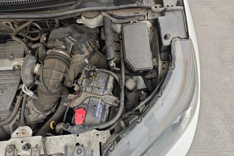 Used Honda CR-V 2013 2.4L two-wheel drive luxury version Engine Bay Left