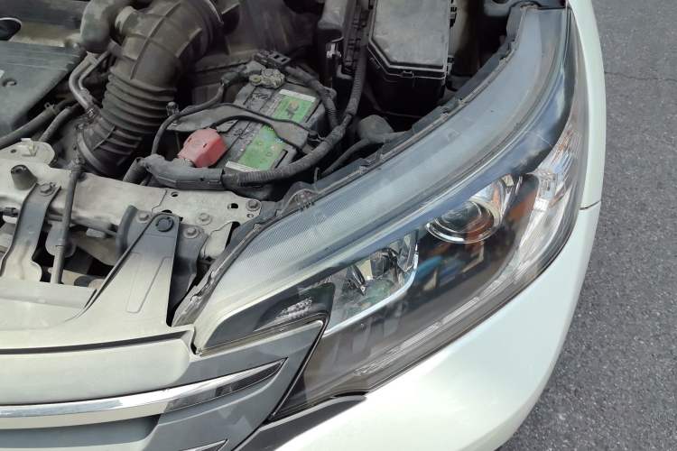 Used Honda CR-V 2013 2.4L two-wheel drive luxury version Engine Bay Left