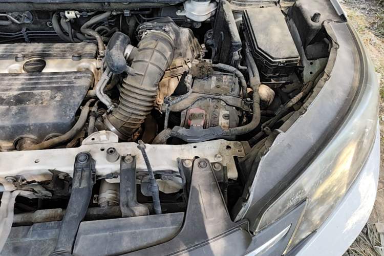 Used Honda CR-V 2013 2.4L two-wheel drive luxury version Engine Bay Left
