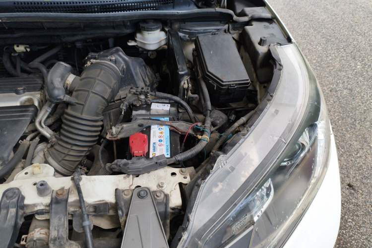Used Honda CR-V 2013 2.4L two-wheel drive luxury version Engine Bay Left