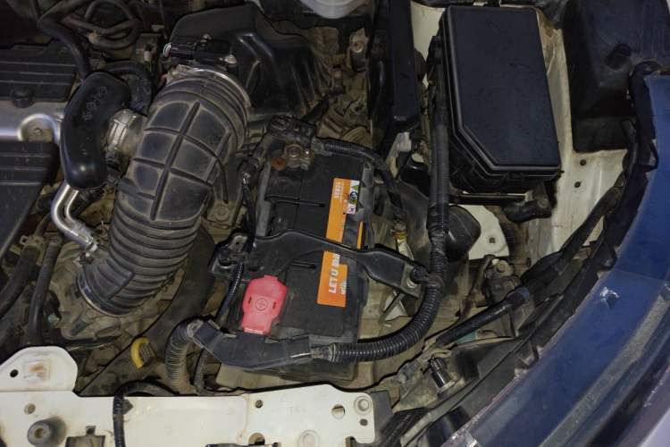 Used Honda CR-V 2013 2.4L two-wheel drive luxury version Engine Bay Left