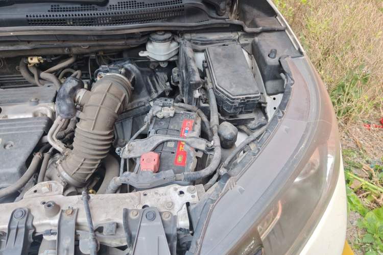 Used Honda CR-V 2013 2.4L two-wheel drive luxury version Engine Bay Left