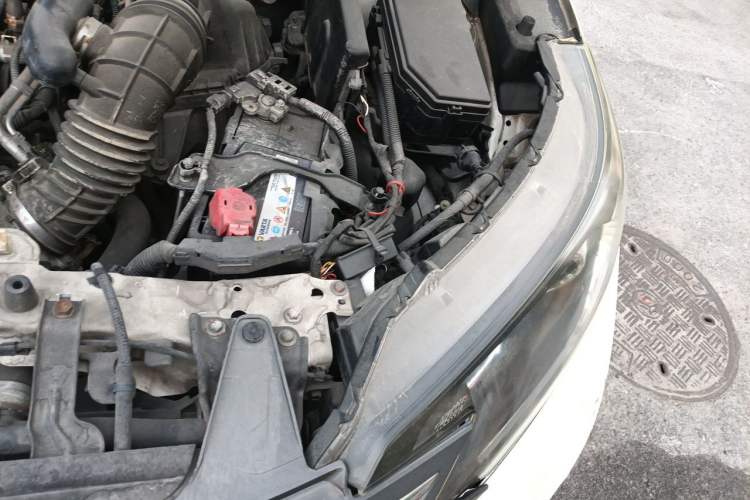 Used Honda CR-V 2013 2.4L two-wheel drive luxury version Engine Bay Left