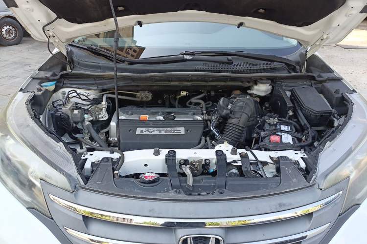 Used Honda CR-V 2013 2.4L four-wheel drive luxury version Engine Bay