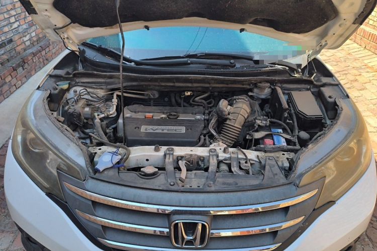 Used Honda CR-V 2013 2.4L four-wheel drive luxury version Engine Bay