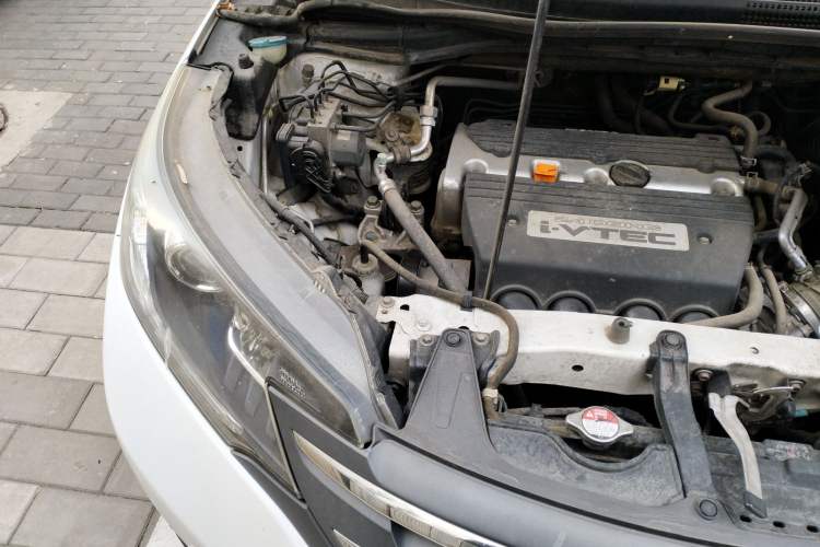 Used Honda CR-V 2013 2.4L two-wheel drive luxury version Engine Bay Right