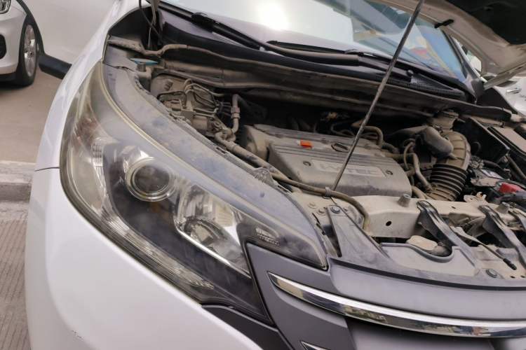 Used Honda CR-V 2013 2.4L two-wheel drive luxury version Engine Bay Right
