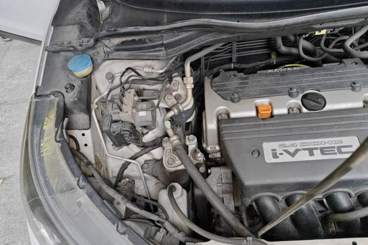 Used Honda CR-V 2013 2.4L two-wheel drive luxury version Engine Bay Right