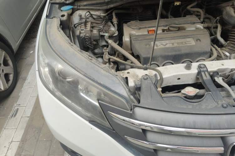 Used Honda CR-V 2013 2.4L four-wheel drive luxury version Engine Bay Right