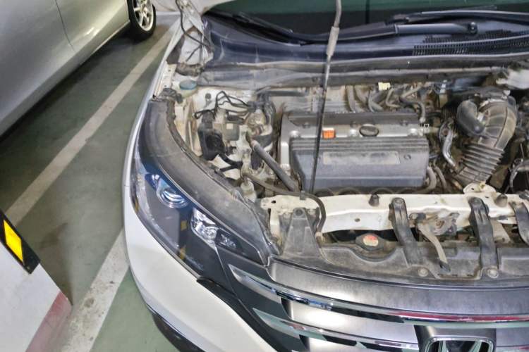 Used Honda CR-V 2013 2.4L four-wheel drive luxury version Engine Bay Right