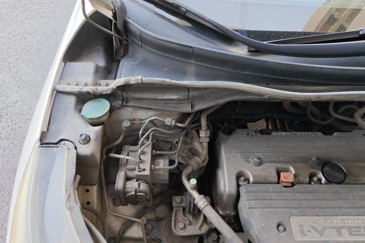 Used Honda CR-V 2013 2.4L two-wheel drive luxury version Engine Bay Right