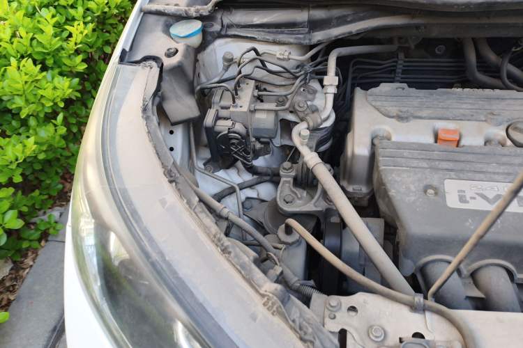 Used Honda CR-V 2013 2.4L four-wheel drive luxury version Engine Bay Right