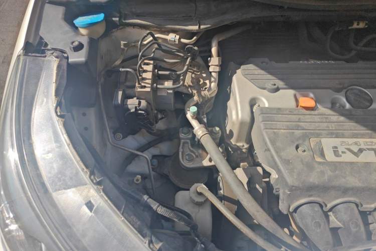 Used Honda CR-V 2013 2.4L four-wheel drive luxury version Engine Bay Right