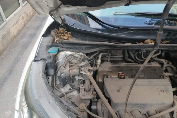 Used Honda CR-V 2013 2.4L two-wheel drive luxury version Engine Bay Right
