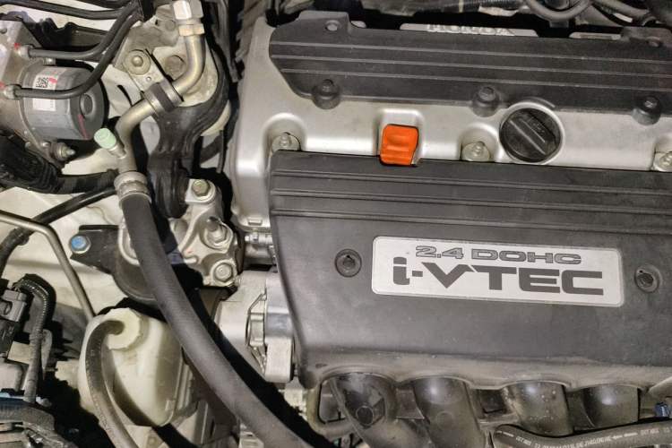 Used Honda CR-V 2013 2.4L two-wheel drive luxury version Engine Bay Right