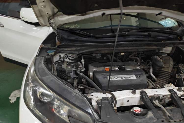 Used Honda CR-V 2013 2.4L four-wheel drive luxury version Engine Bay Right