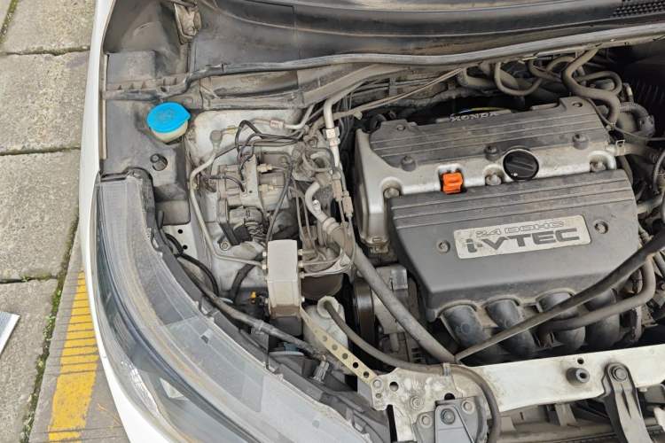 Used Honda CR-V 2013 2.4L two-wheel drive luxury version Engine Bay Right