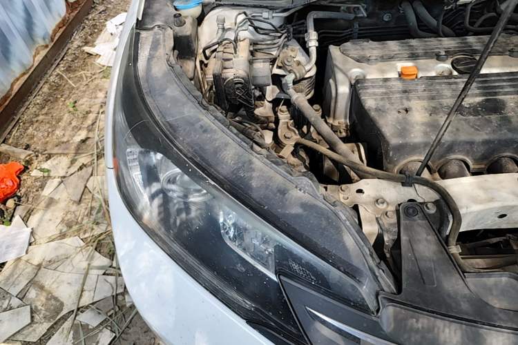 Used Honda CR-V 2013 2.4L two-wheel drive luxury version Engine Bay Right