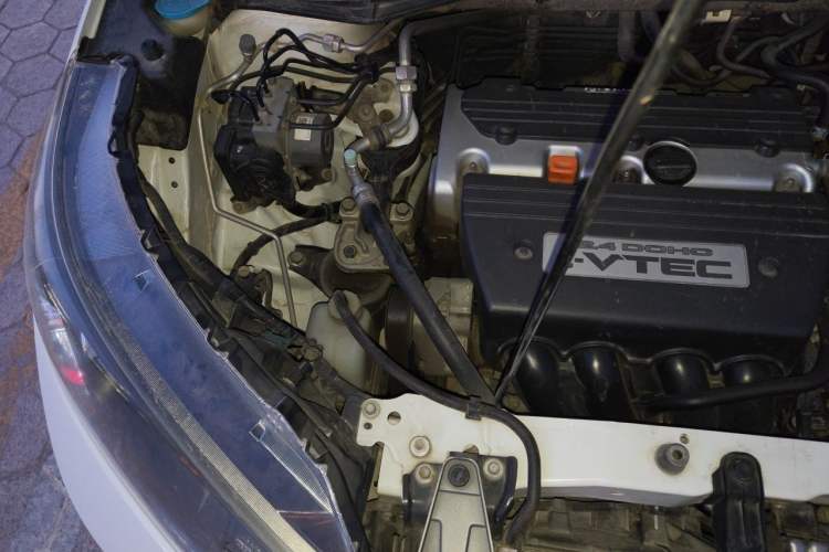 Used Honda CR-V 2013 2.4L two-wheel drive luxury version Engine Bay Right