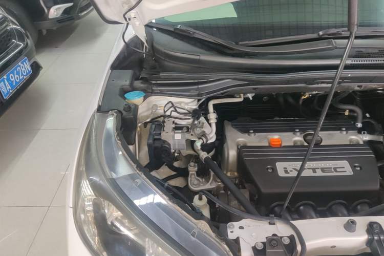 Used Honda CR-V 2013 2.4L two-wheel drive luxury version Engine Bay Right