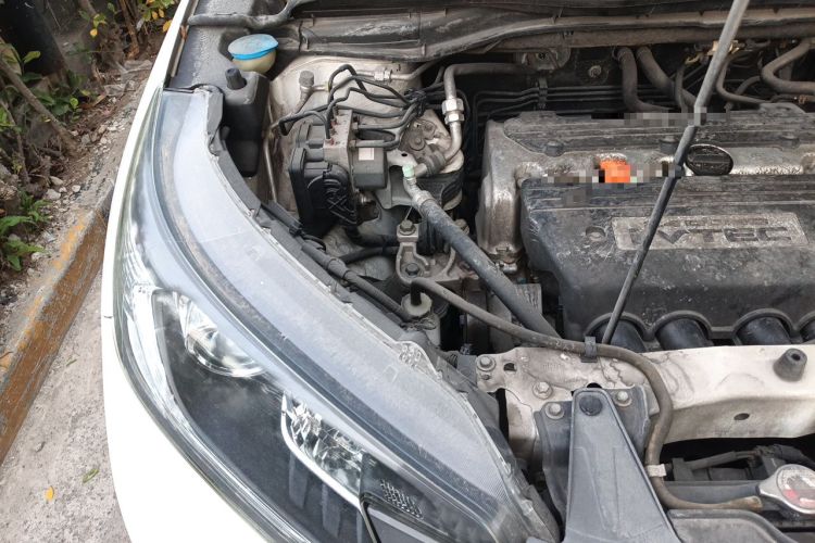 Used Honda CR-V 2013 2.4L two-wheel drive luxury version Engine Bay Right