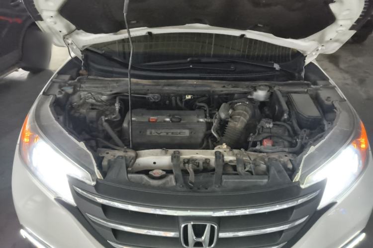 Used Honda CR-V 2013 2.4L two-wheel drive luxury version Engine Bay