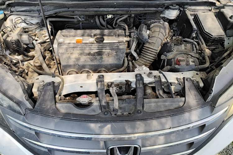 Used Honda CR-V 2013 2.4L two-wheel drive luxury version Engine Bay