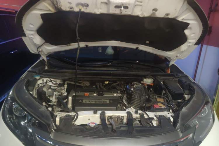 Used Honda CR-V 2013 2.4L two-wheel drive luxury version Engine Bay