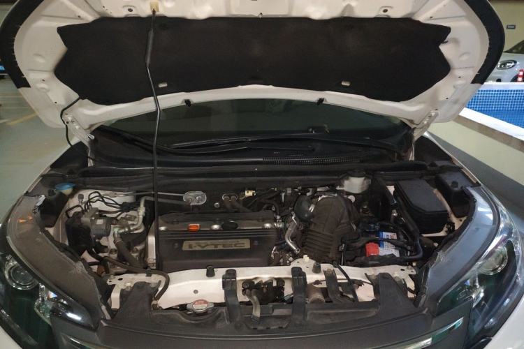 Used Honda CR-V 2013 2.4L four-wheel drive luxury version Engine Bay