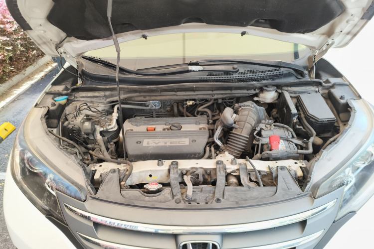 Used Honda CR-V 2013 2.4L four-wheel drive luxury version Engine Bay