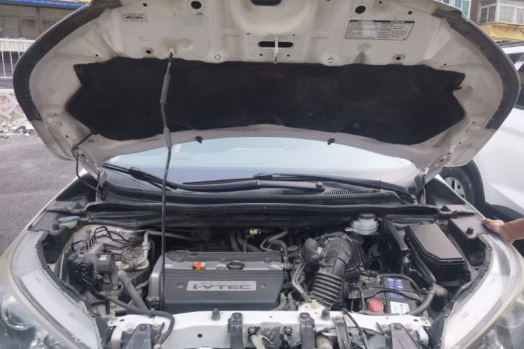 Used Honda CR-V 2013 2.4L four-wheel drive luxury version Engine Bay