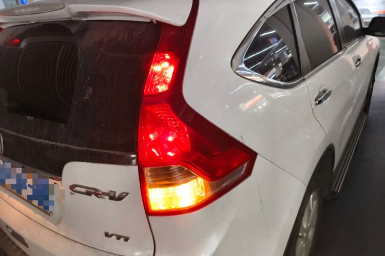 Used Honda CR-V 2013 2.4L two-wheel drive luxury version Exterior 3