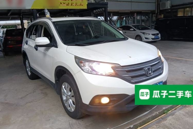 Used Honda CR-V 2013 2.4L two-wheel drive luxury version Front Right 45 Deg