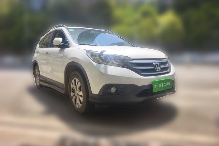 Used Honda CR-V 2013 2.4L two-wheel drive luxury version Front Right 45 Deg