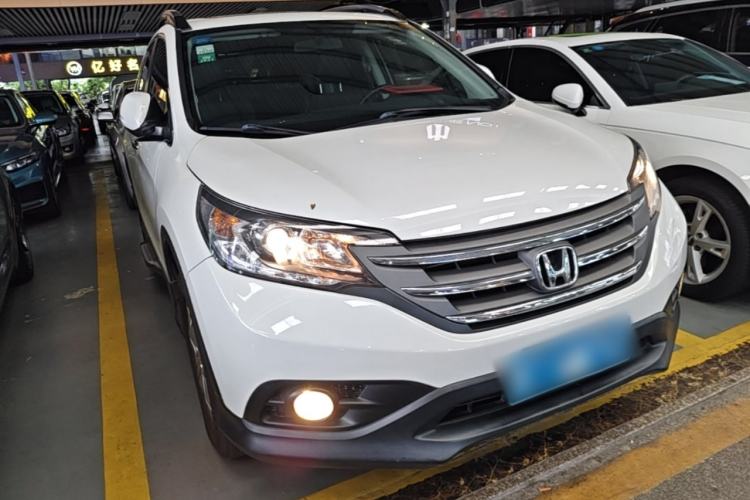 Used Honda CR-V 2013 2.4L two-wheel drive luxury version Front Right 45 Deg
