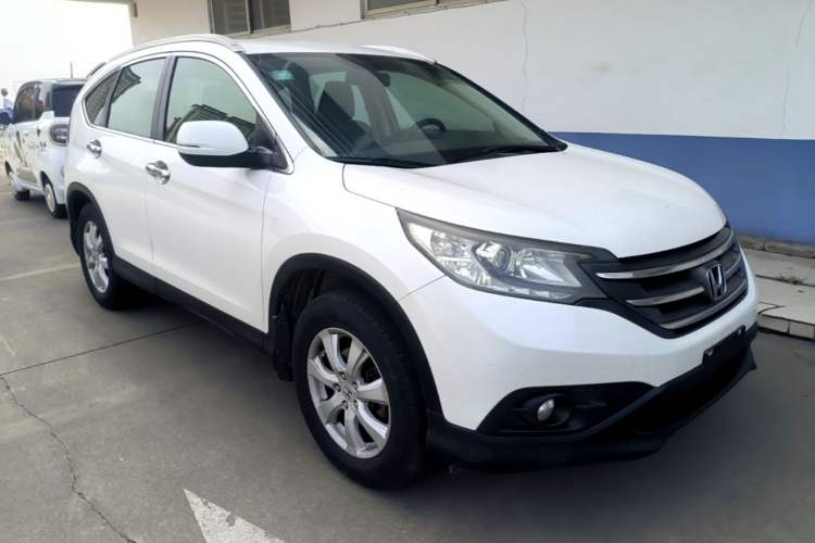 Used Honda CR-V 2013 2.0L 2WD Classic Edition Front Right 45 Deg