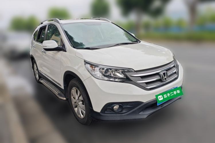 Used Honda CR-V 2013 2.4L two-wheel drive luxury version Front Right 45 Deg