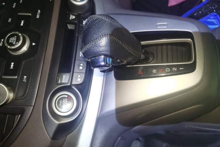 Used Honda CR-V 2013 2.4L two-wheel drive luxury version Gear Lever