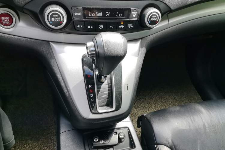 Used Honda CR-V 2013 2.4L two-wheel drive luxury version Gear Lever