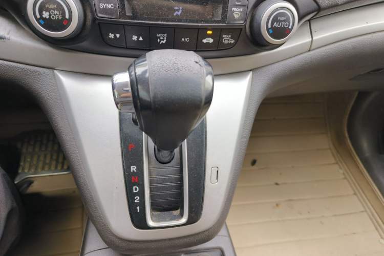 Used Honda CR-V 2013 2.4L two-wheel drive luxury version Gear Lever