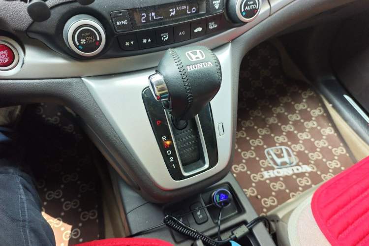 Used Honda CR-V 2013 2.4L four-wheel drive luxury version Gear Lever