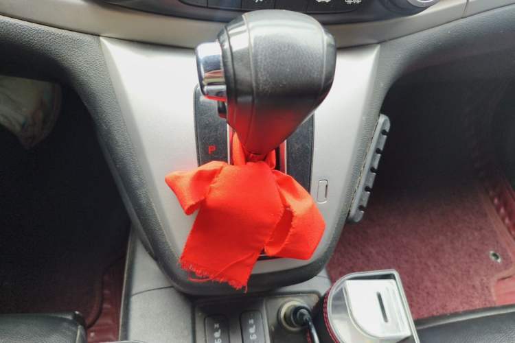 Used Honda CR-V 2013 2.4L two-wheel drive luxury version Gear Lever