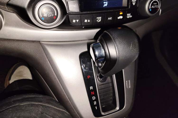 Used Honda CR-V 2013 2.4L two-wheel drive luxury version Gear Lever