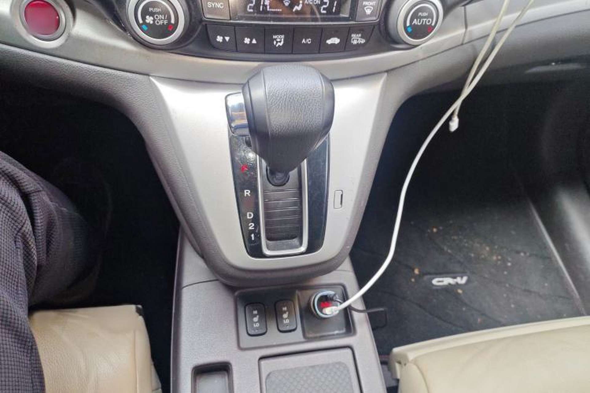 Used Honda CR-V 2013 2.4L two-wheel drive luxury version Gear Lever