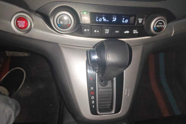 Used Honda CR-V 2013 2.4L four-wheel drive luxury version Gear Lever