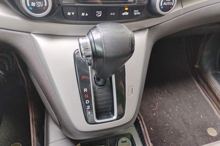 Used Honda CR-V 2013 2.4L two-wheel drive luxury version Gear Lever